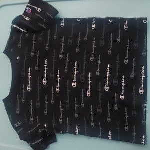 Boys 4T Champion tee lot